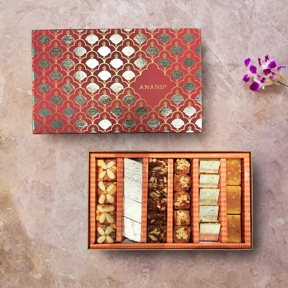 Online Diwali Sweets - Diwali Sweets & Biscuits Gift Pack - Assorted Sweets